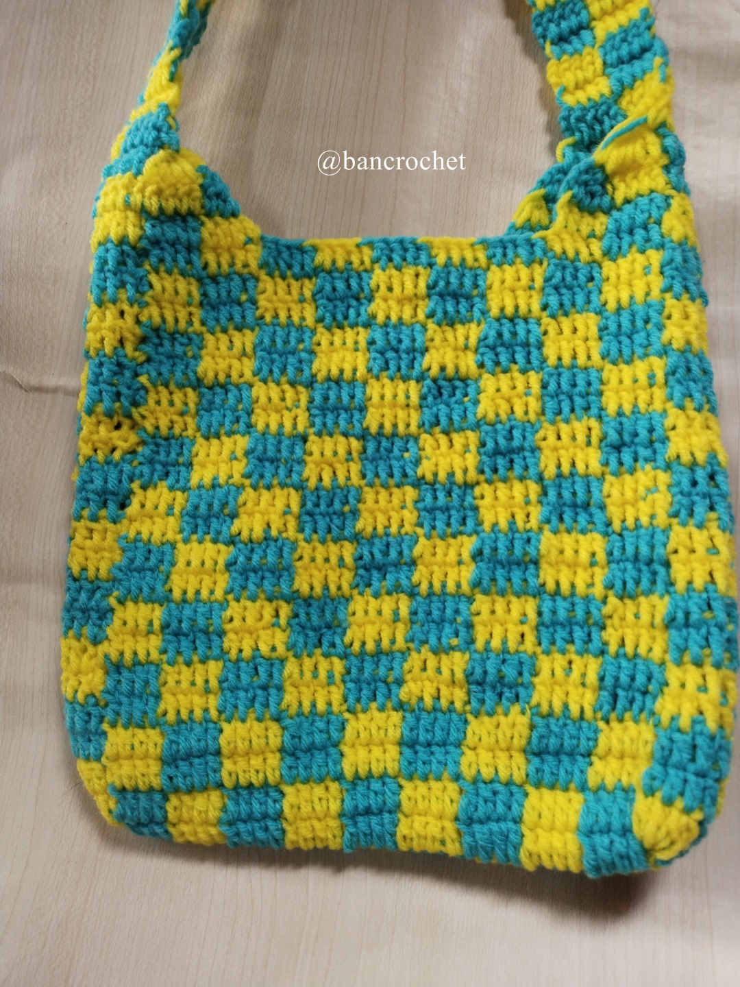 Bancrochet กระเป๋าถักลายตาราง Crochet Bag หลากสี 20*20 cm
