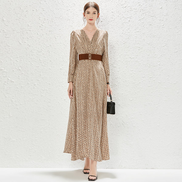 ชุดเดรสเรียบหรูดูแพง เดรสแบรนด์ DG Boutique