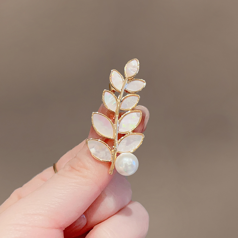เข็มกลัด เข็มกลัดสวยๆ เข็มกลัดติดเสื้อ Brooch
