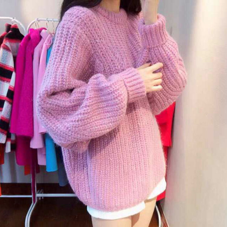 Sweater เสื้อไหมพรมถัก มีประกายวิ้งๆ ในตัว สีชมพู ใส่ตัวเดี๋ยวได้เลยเก๋ๆ ยืดได้เยอะ น่ารักมากจ้าา ชมพู