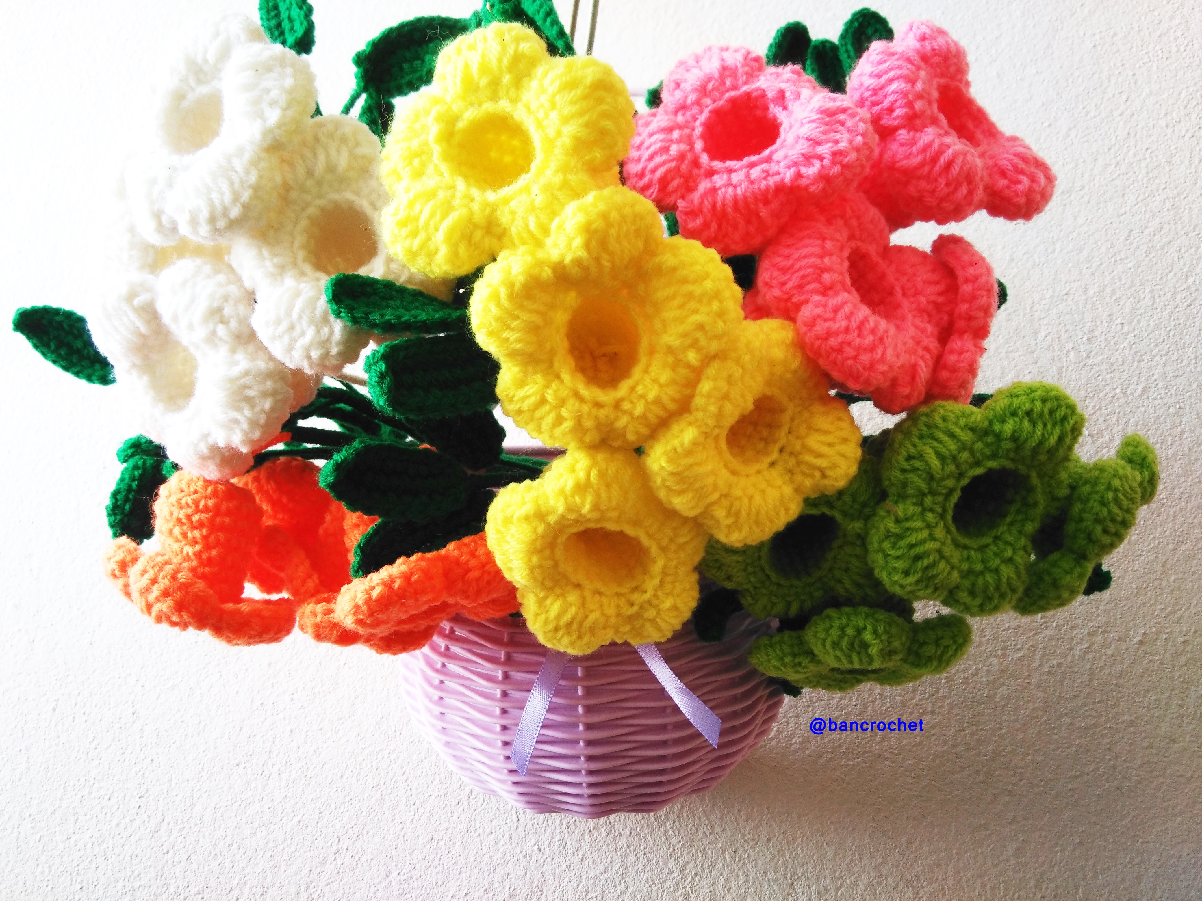 Bancrochet แจกันช่อดอกไม้แขวน crochet flowers vase hanger หลากสี 8 นิ้ว