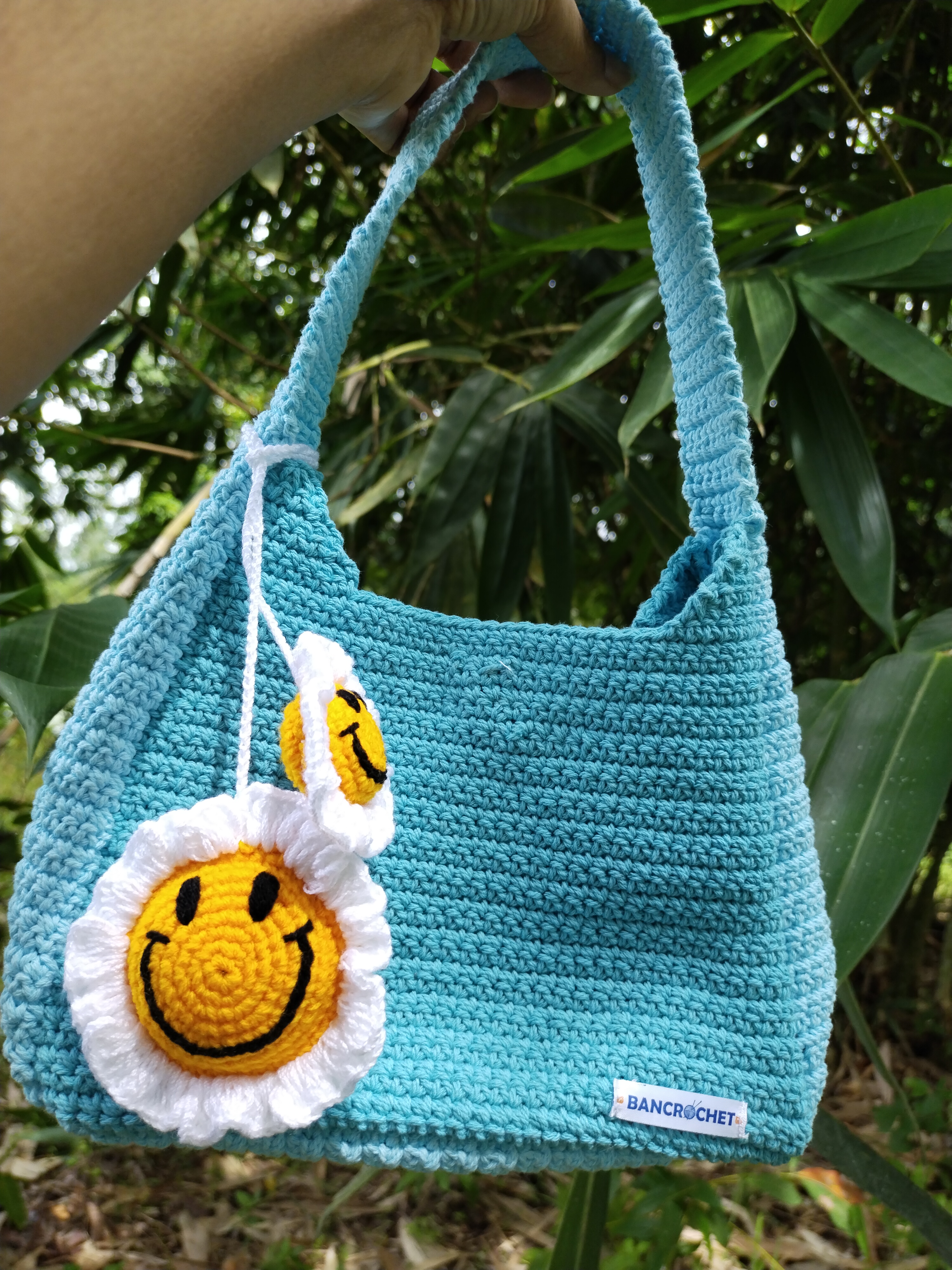 Bancrochet กระเป๋าถักโครเชต์ crochet bag ฟ้า 8*5.5 สาย 7 inch