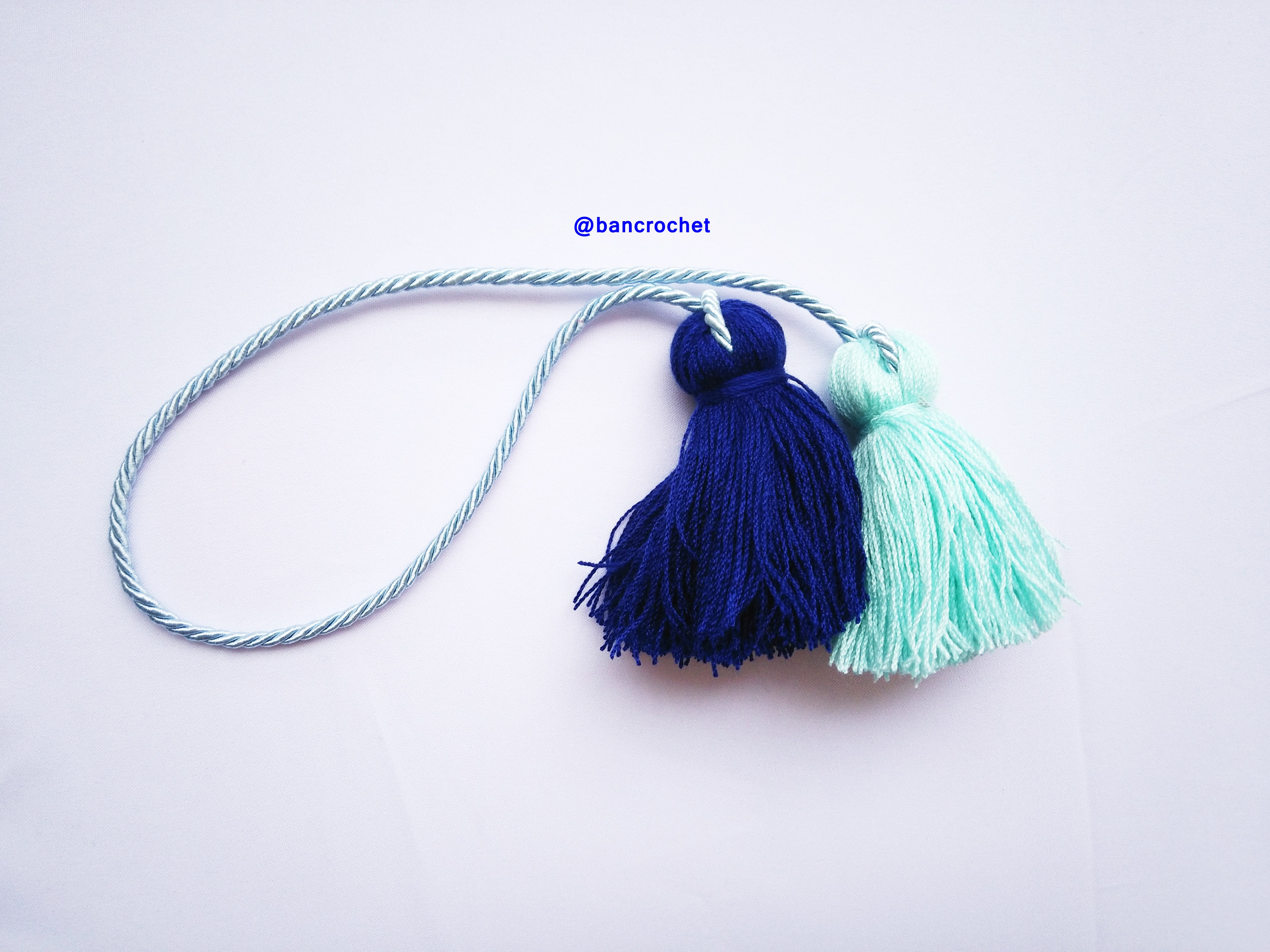 Bancrochet พู่ห้อยกระเป๋า/ที่ห้อยกระเป๋าแฮนด์เมด Tassels keychain hanging for bags หลากสี 4 นิ้ว