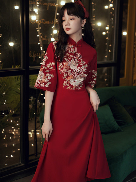 ชุดราตรี ชุดออกงาน ดีไซน์หรู แบรนด์ Angel