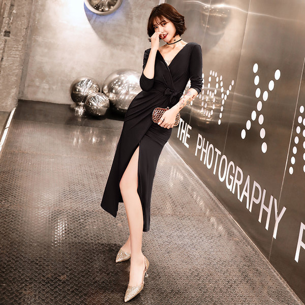 ชุดราตรี ชุดราตรีสวยหรู แบบ ทันสมัย Evening dress