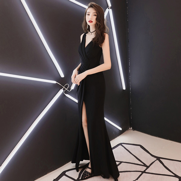 ชุดราตรี ชุดราตรีสวยหรู แบบ ทันสมัย Evening dress