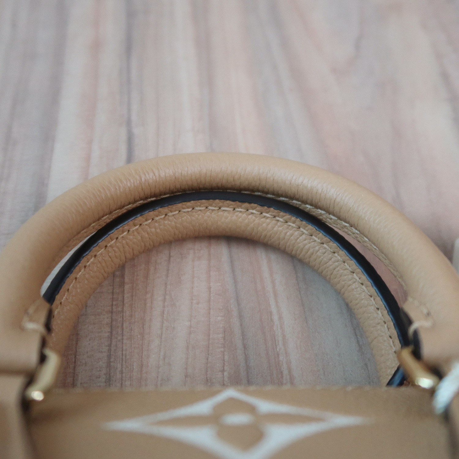 Louis Vuitton Arizona/Creme Monogram Empreinte Speedy Bandouliere 20(ใบParagon 7วัน)