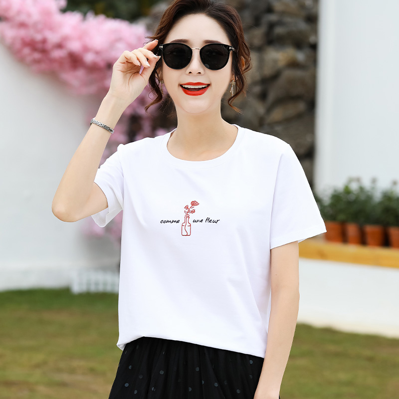 เสื้อยืดวัยรุ่น เสื้อยืดผู้หญิง