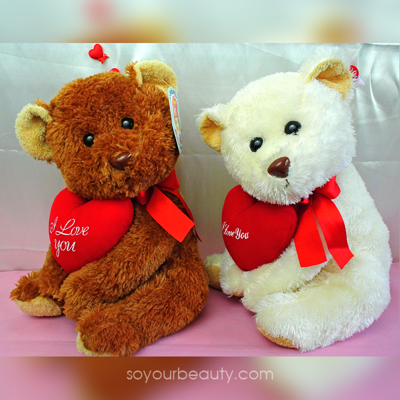 ตุ๊กตาหมีถือหัวใจ