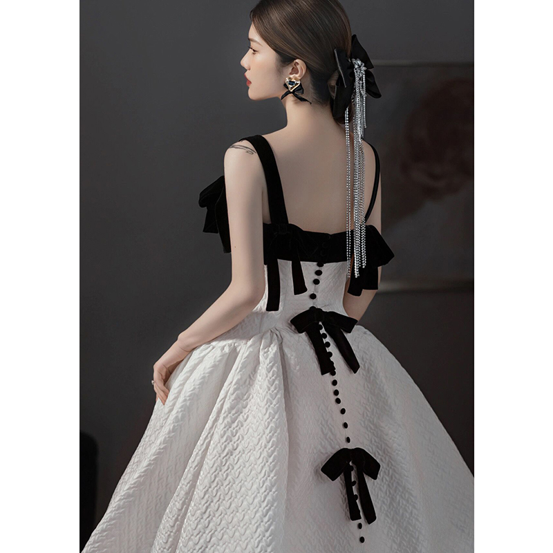 ชุดราตรี ชุดราตรีสวยหรู แบบ ทันสมัย Evening dress