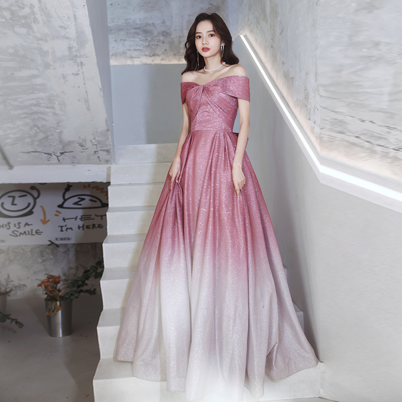 ชุดราตรี ชุดราตรีสวยหรู แบบ ทันสมัย Evening dress