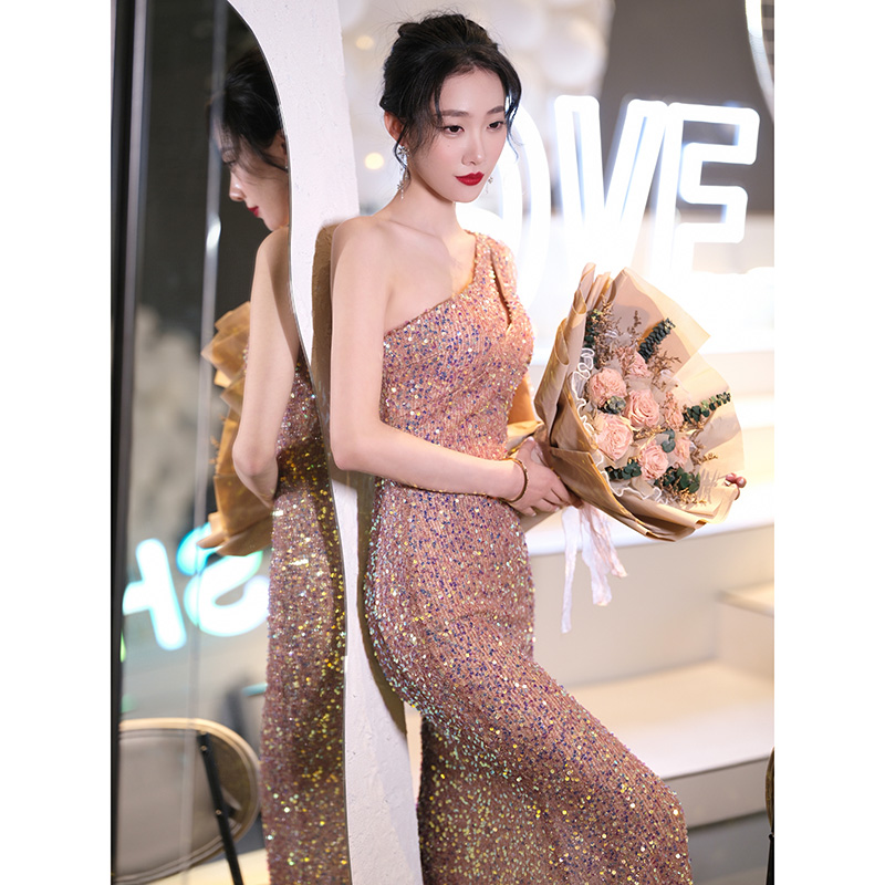 ชุดราตรี ชุดราตรีสวยหรู แบบ ทันสมัย Evening dress