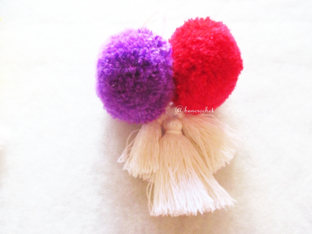 พู่+ปอมปอมแขวนกระเป๋าถักโครเชต์ pompom crochet