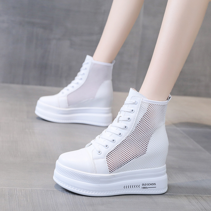 รองเท้าผ้าใบเสริมส้นสูง ไซต์35-39 สนใจทักแชท ฟรีค่าส่ง!