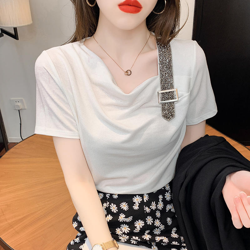 เสื้อยืดวัยรุ่น ลายน่ารักจาก Yan Li ส่งฟรีทั่วประเทศไทย