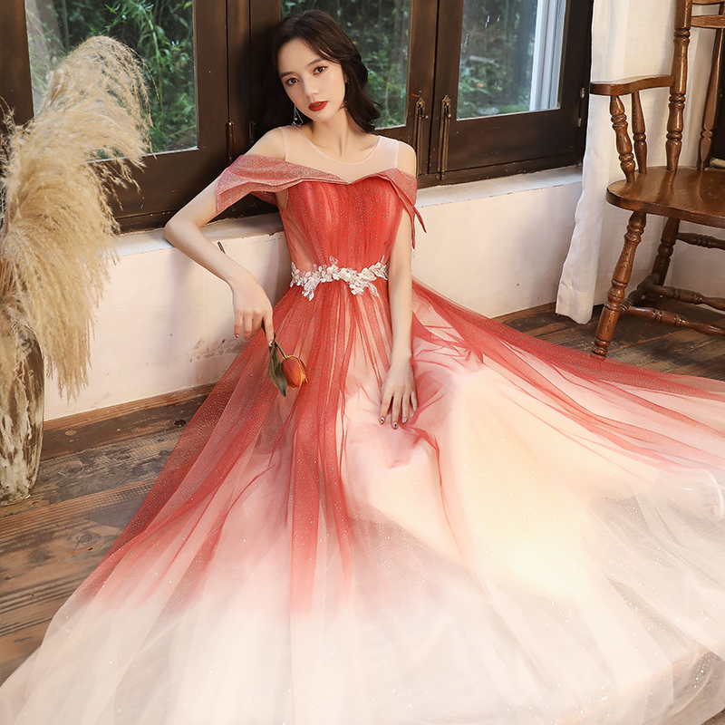 ชุดราตรี ชุดราตรีสวยหรู แบบ ทันสมัย Evening dress