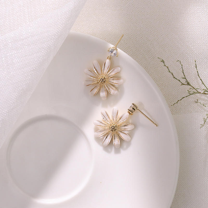 ต่างหู ตุ้มหูแฟชั่น