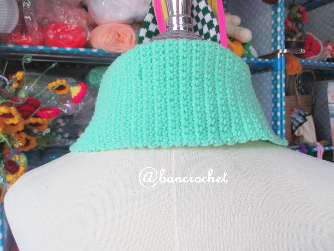Bancrochet ผ้าคลุมคอถักโครเชต์ แบบสวม Crochet cowl เขียวมิ้นท์ inch