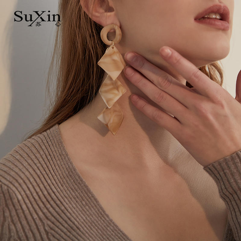 ต่างหู ตุ้มหูแฟชั่น By Suxin