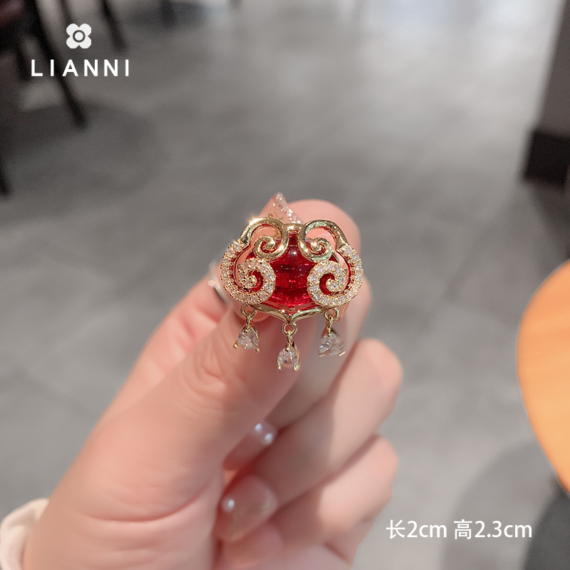 เข็มกลัด เข็มกลัดสวยๆ เข็มกลัดติดเสื้อ Brooch