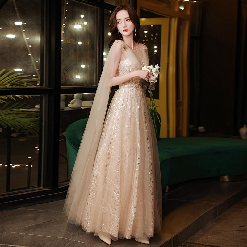 ชุดราตรี ชุดราตรีสวยหรู แบบ ทันสมัย Evening dress