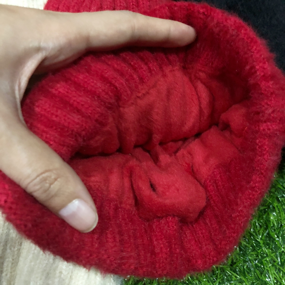 หมวกไหมพรมเนื้อนุ่ม แต่งโลโก้ช่วงปีกหมวก ด้านในบุขนอุ่น พร้อมส่ง งานดีเลยจ้า