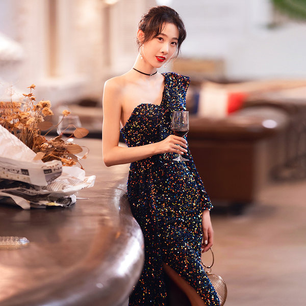 ชุดราตรี ชุดราตรีสวยหรู แบบ ทันสมัย Evening dress