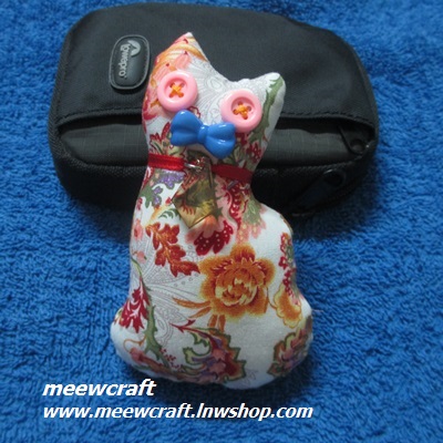 ตุ๊กตาบีบมีเสียง สูง 4.5" #0102-009