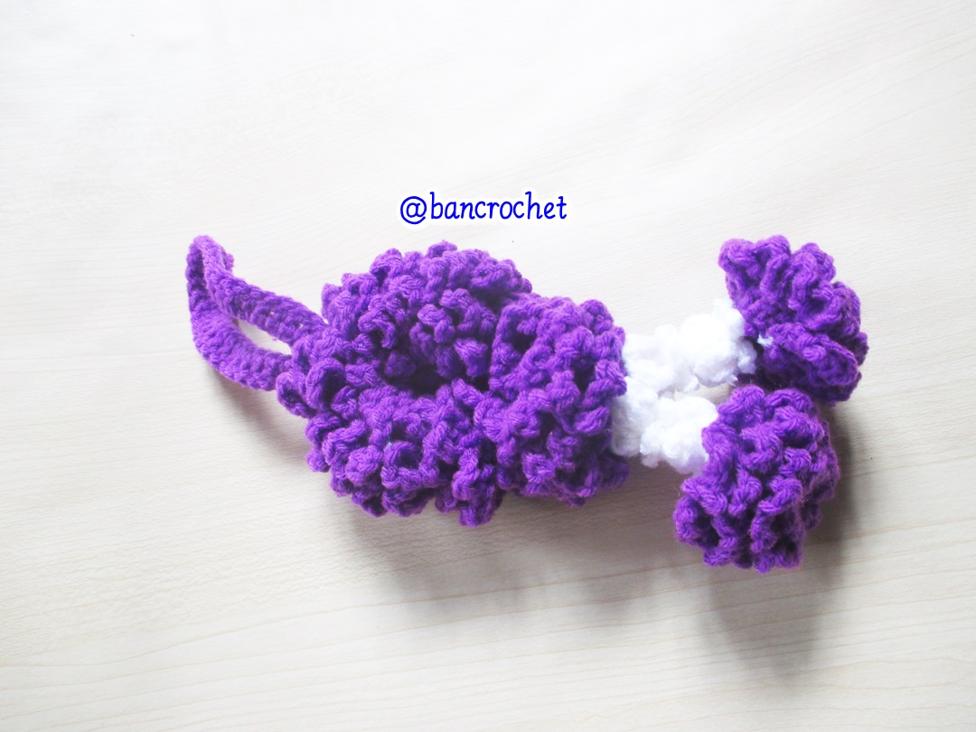 Bancrochet พวงมาลัยถักโครเชต์ Crochet Thai Garland ม่วง 6*5*4 inch