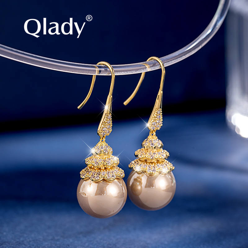 ต่างหู ตุ้มหูแฟชั่น By Qlady