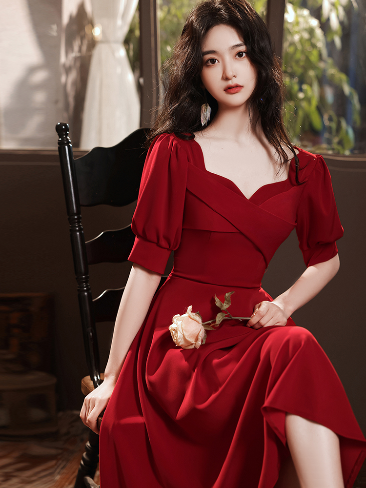 ชุดราตรี ชุดราตรีสวยหรู แบบ ทันสมัย Evening dress