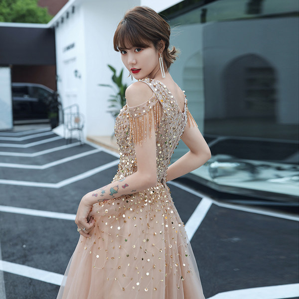 ชุดราตรี ชุดราตรีสวยหรู แบบ ทันสมัย Evening dress