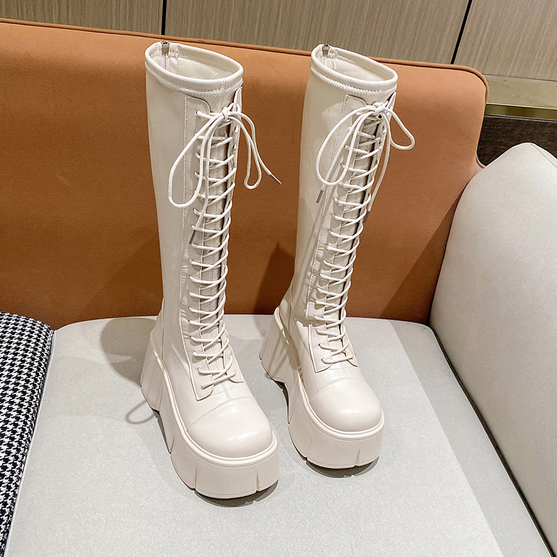 รองเท้าผ้าใบเสริมส้นสูง ไซต์35-39 สนใจทักแชท ฟรีค่าส่ง!