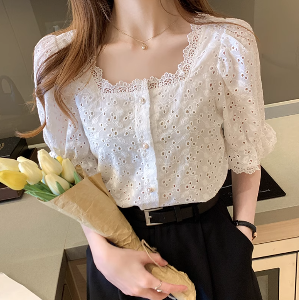 เสื้อลูกไม้