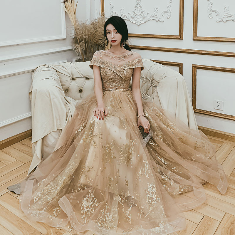 ชุดราตรี ชุดราตรีสวยหรู แบบ ทันสมัย Evening dress