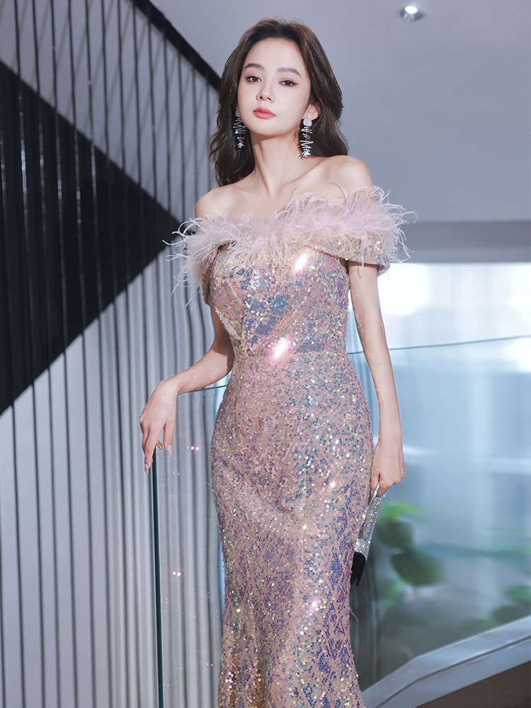 ชุดราตรี ชุดราตรีสวยหรู แบบ ทันสมัย Evening dress
