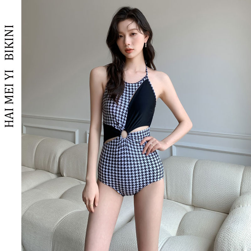 ชุดว่ายน้ำผู้หญิง ชุดว่ายน้ำน่ารัก Bikini ชุดไปทะเล
