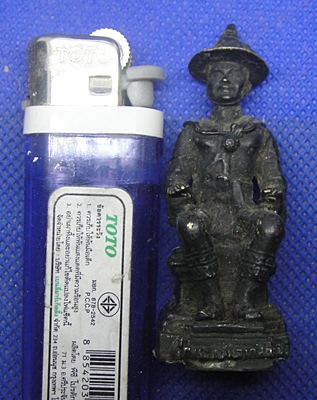 รูปหล่อพระเจ้าตากสินมหาราช