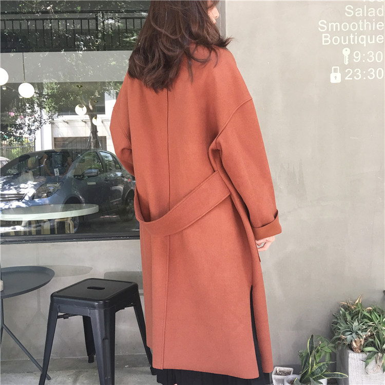 เสื้อโค้ทคลุม สไตล์เกาหลี ผ้าดีทิ้งตัวมีน้ำหนัก กันลมได้ดี เหมาะใส่ไปอากาศไม่หนาวมาก ใส่แล้วเกาหลีสุดๆไปเลย same pic