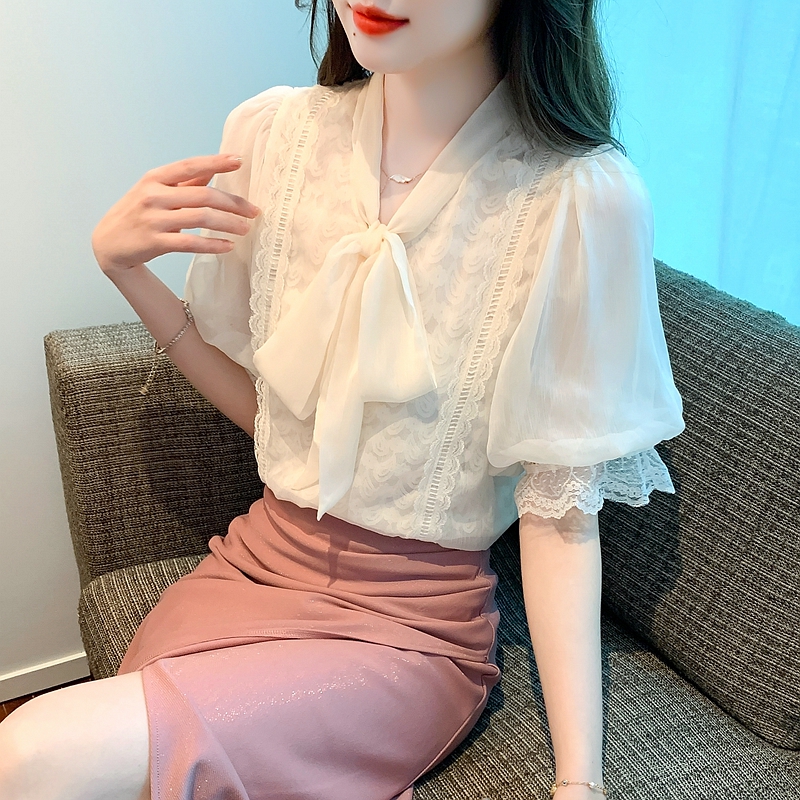 เสื้อเชิ้ตผู้หญิงแขนยาว เสื้อเชิ้ตผู้หญิงใส่ทํางาน 390 บาทต่อชิ้น ฟรีค่าจัดส่ง