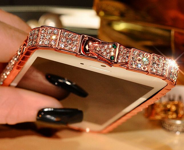 เคส iphone 5 5S เคสคริสตัล อย่างหรู ดีไซน์ เป็นงู รอบตัวเคส เคสหรู จาก BVLGARI เคสไฮโซ สี Rose Gold เงิน และ สีทอง 245737