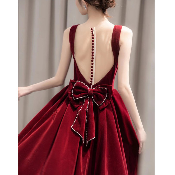 ชุดราตรี ชุดราตรีสวยหรู แบบ ทันสมัย Evening dress