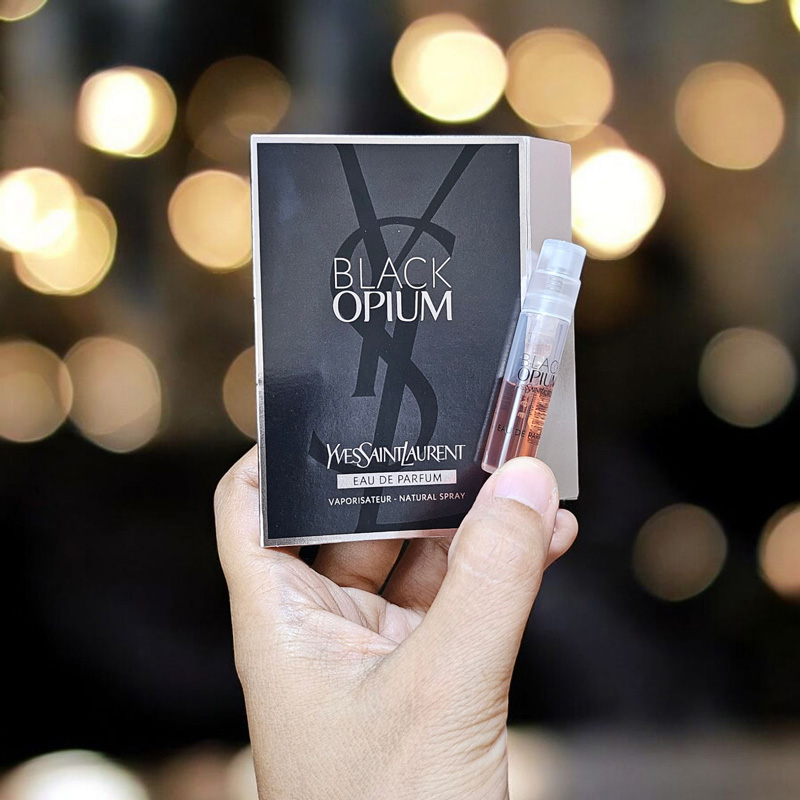 Yves Saint Laurent Black Opium (EAU DE PARFUM) 1.2 ml.