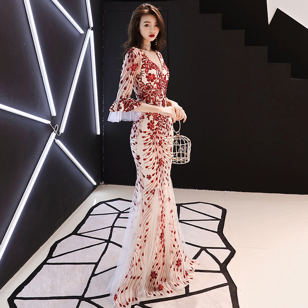 ชุดราตรี ชุดราตรีสวยหรู แบบ ทันสมัย Evening dress