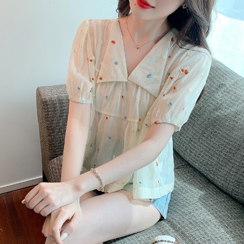 เสื้อเชิ้ตแขนยาววัยรุ่น ลายสวยๆ แบรนด์ YIL AN