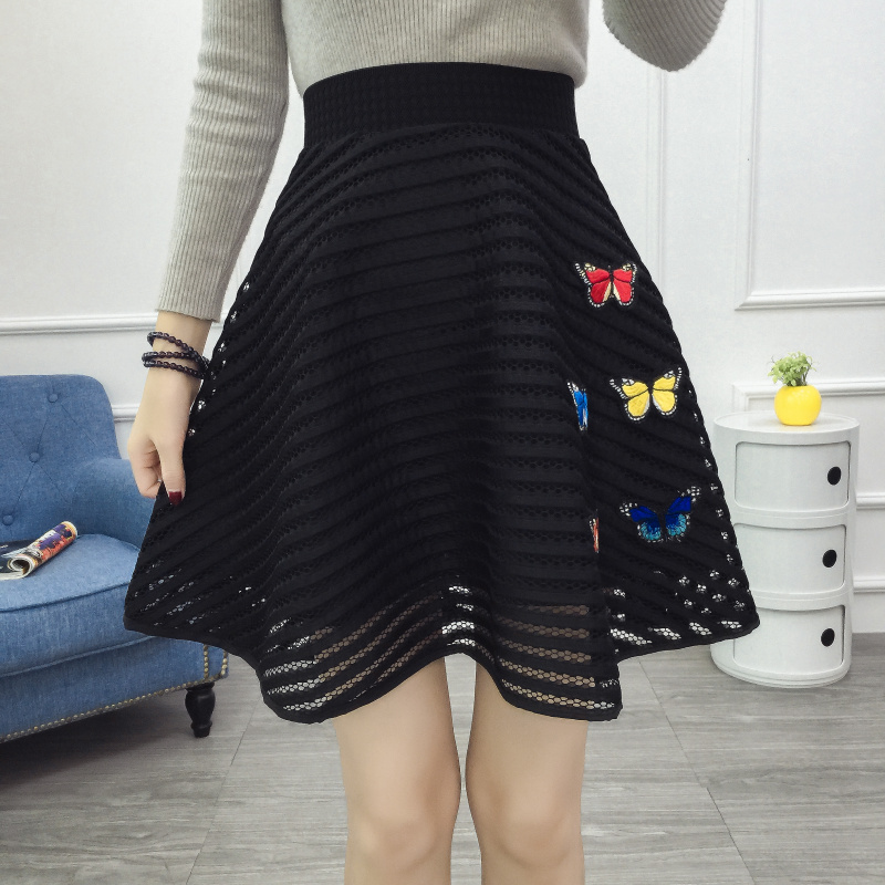Skirt340 กระโปรงบานซิปหลังมีซับในผ้าตาข่ายเนื้อหนาสวยสีดำ งานแต่งรูปผีเสื้อ 3D เก๋ๆ แบบไม่ซ้ำใคร งานสวยแมทช์กับเสื้อทรงไหนก็น่ารัก