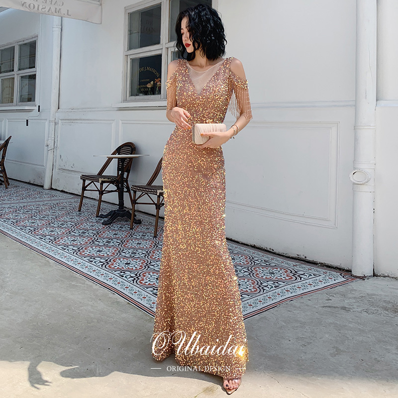 ชุดราตรี ชุดราตรีสวยหรู แบบ ทันสมัย Evening dress