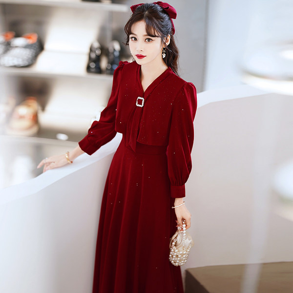 ชุดราตรี ชุดราตรีสวยหรู แบบ ทันสมัย Evening dress