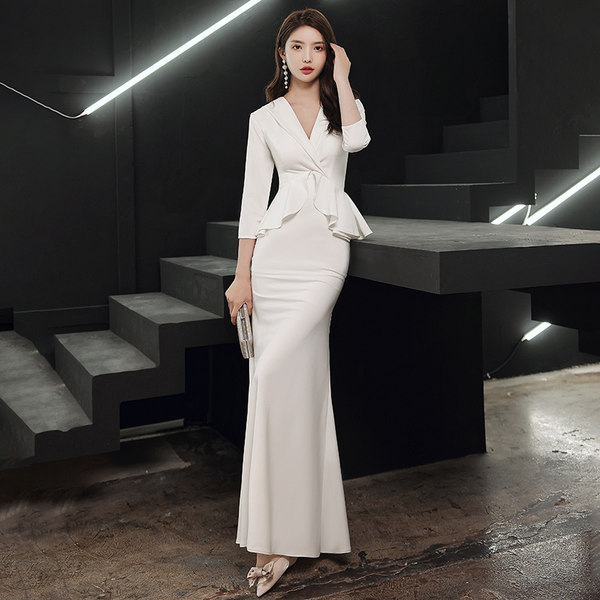 ชุดราตรี ชุดราตรีสวยหรู แบบ ทันสมัย Evening dress
