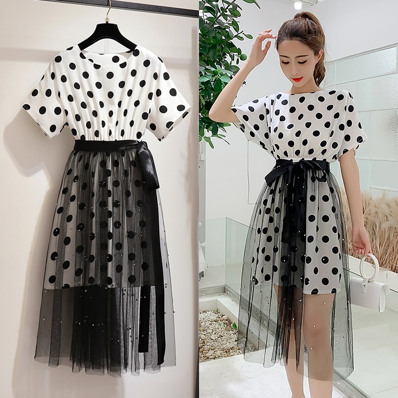 Dress4683 ชุด 2 ชิ้น เดรสแขนสั้นลายวงกลมพื้นสีขาวผ้าชีฟองเนื้อหนาเอวยางยืด+กระโปรงยาวป้ายผูกเอวผ้ามุ้งแต่งหมุด งานเซ็ทสองชิ้นแมทช์ได้ลงตัว งานดีดีเทลดีงาม แยกใส่กับตัวอื่นก็สวยคุ้มไปอีก
